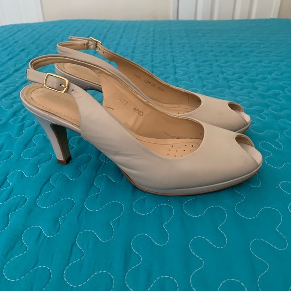 Andrea -Leather Heels - Picture 4 of 11